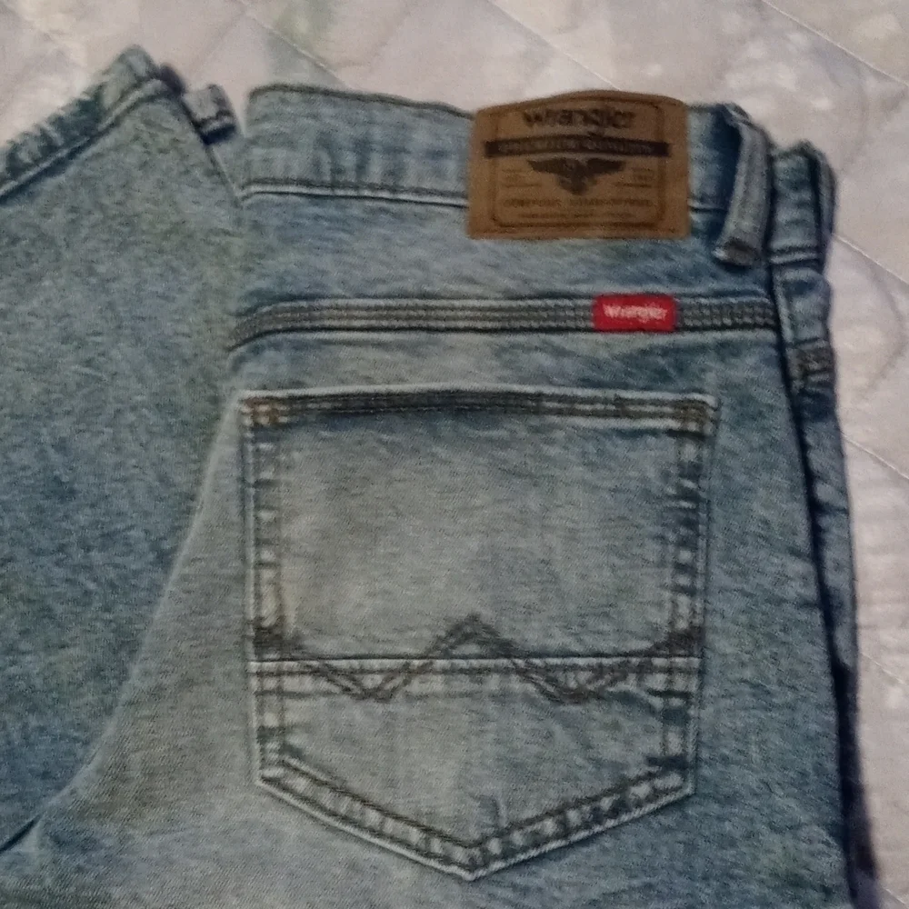 NWT wrangler 14 huskey slim fit blue jeans